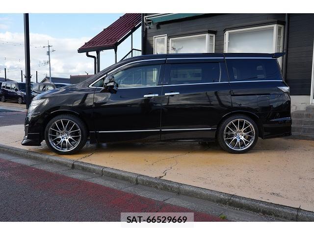 Nissan ELGRAND 2017-02 8363392-1