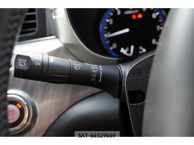 Nissan ELGRAND 2017-02 8363392-10