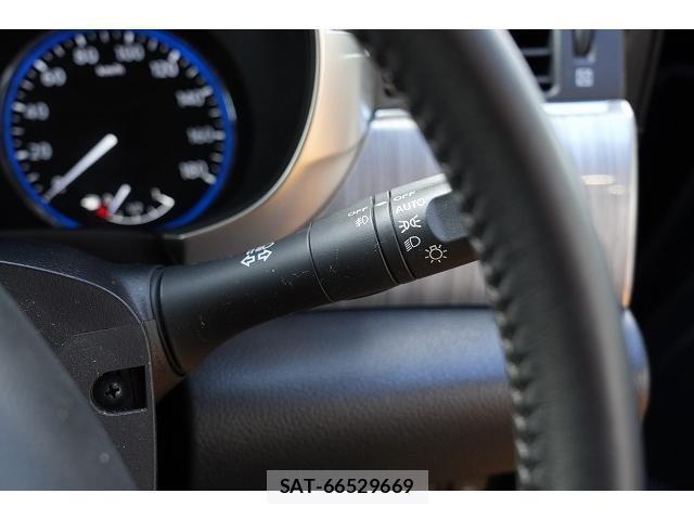 Nissan ELGRAND 2017-02 8363392-16