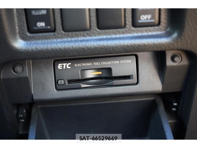 Nissan ELGRAND 2017-02 8363392-8
