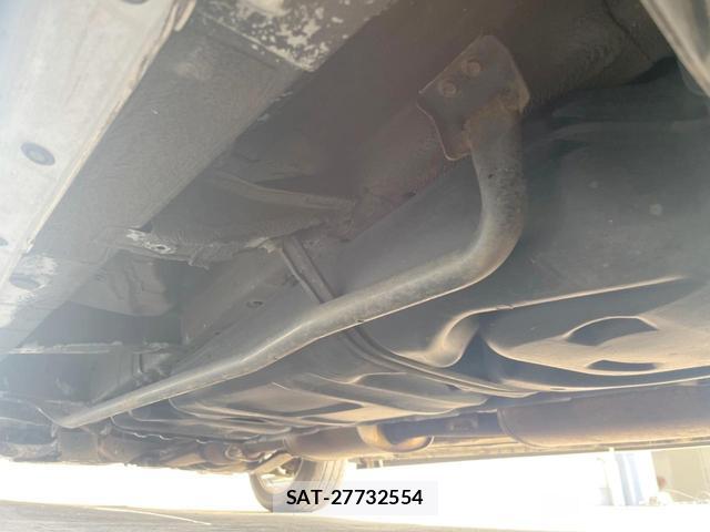 Nissan ELGRAND 2016-06 8363438-14