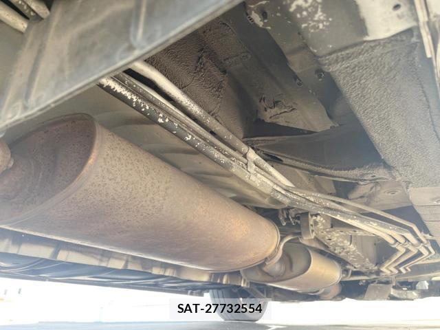 Nissan ELGRAND 2016-06 8363438-15