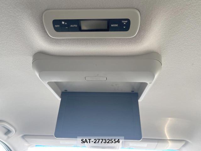 Nissan ELGRAND 2016-06 8363438-17