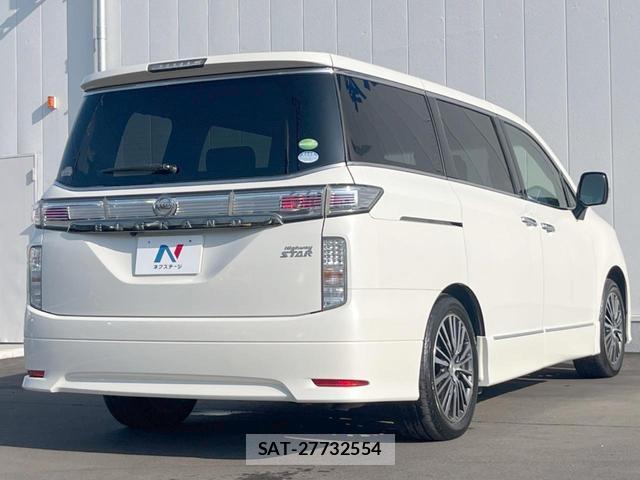 Nissan ELGRAND 2016-06 8363438-3