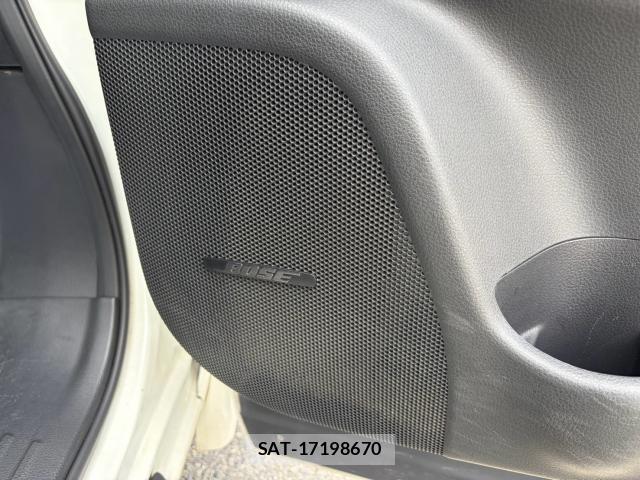Nissan ELGRAND 2016-10 8363518-18