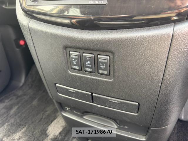 Nissan ELGRAND 2016-10 8363518-19