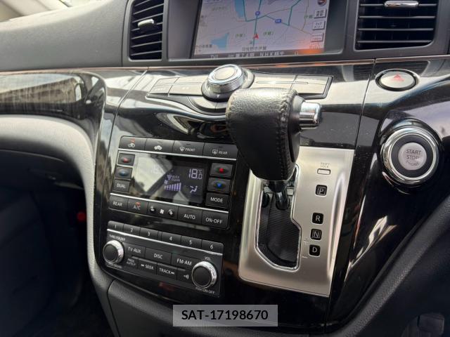 Nissan ELGRAND 2016-10 8363518-6