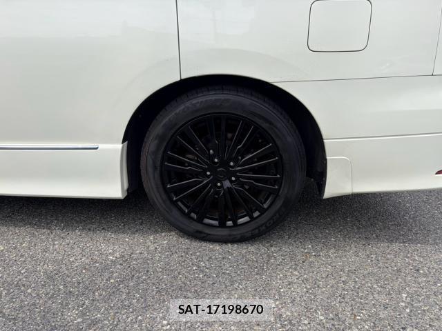Nissan ELGRAND 2016-10 8363518-9