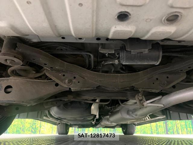 Nissan ELGRAND 2018-03 8363562-19