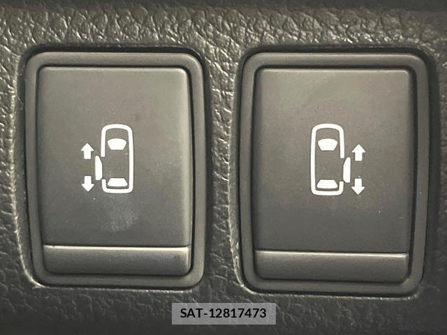 Nissan ELGRAND 2018-03 8363562-4