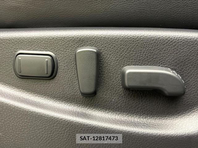 Nissan ELGRAND 2018-03 8363562-5