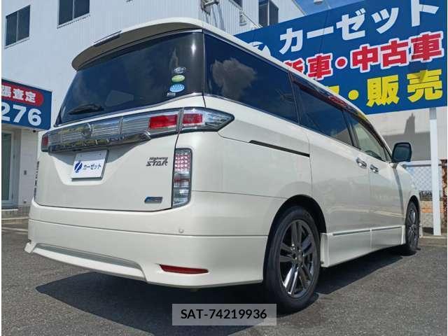 Nissan ELGRAND 2012-01 8363660-17