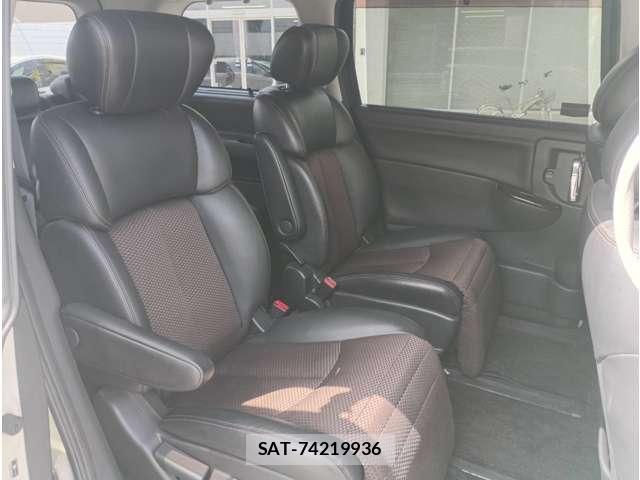 Nissan ELGRAND 2012-01 8363660-9