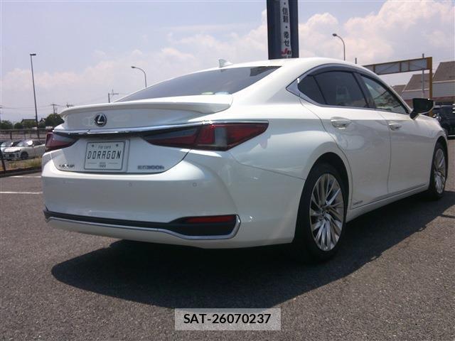 Lexus ES 2019-07 8361446-5