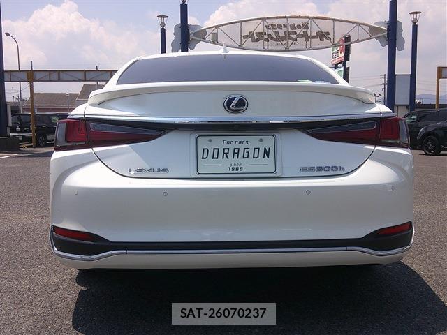 Lexus ES 2019-07 8361446-6