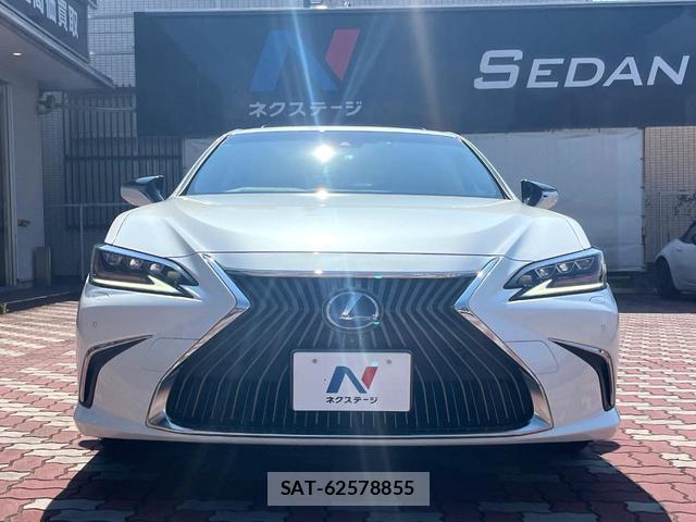 Lexus ES 2020-01 8361564-13