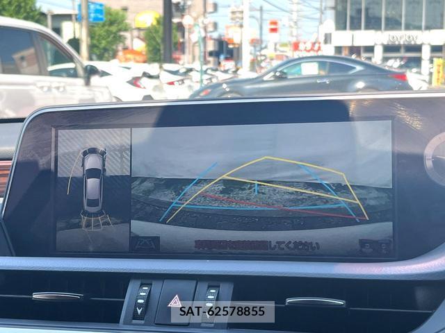 Lexus ES 2020-01 8361564-3