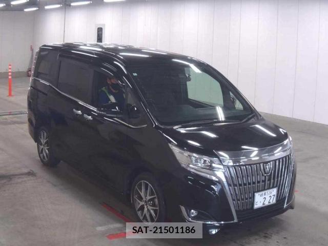 Toyota ESQUIRE 2018-09 8361229-3