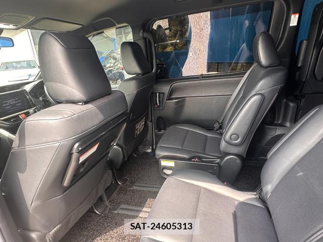 Toyota ESQUIRE 2018-04 8362488-13