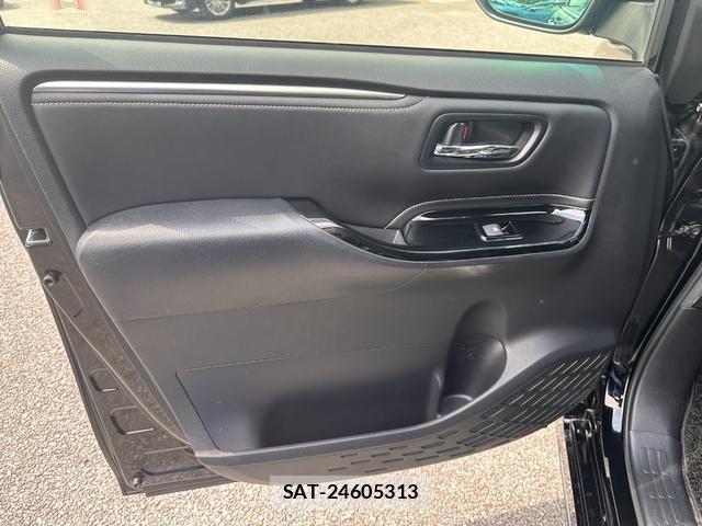 Toyota ESQUIRE 2018-04 8362488-4