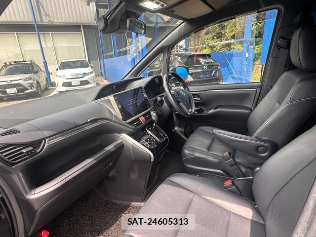 Toyota ESQUIRE 2018-04 8362488-5