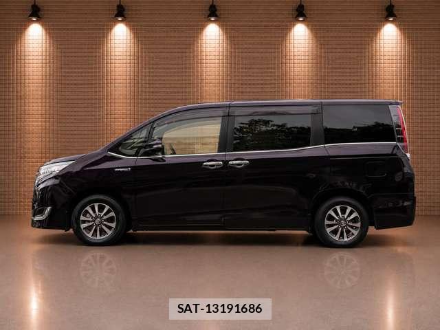 Toyota ESQUIRE 2017-08 8363249-2