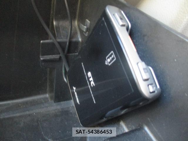 Suzuki EVERY WAGON 2009-11 8363640-3
