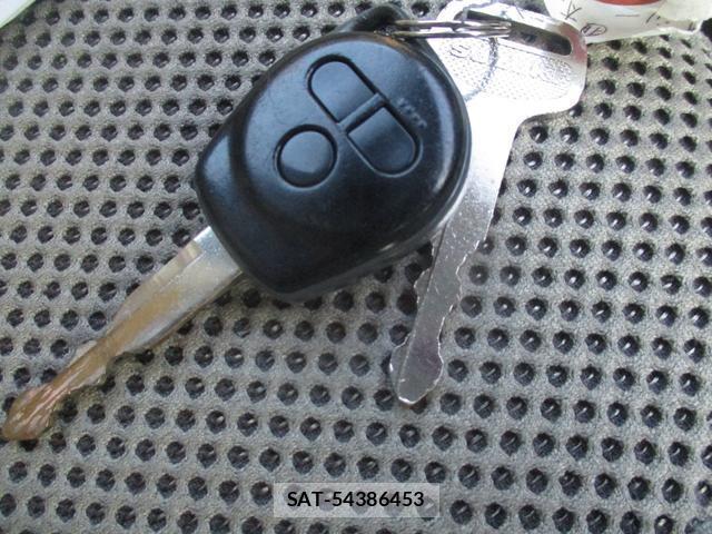 Suzuki EVERY WAGON 2009-11 8363640-4