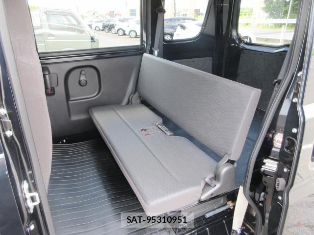 Suzuki EVERY 2026-07 8360537-15