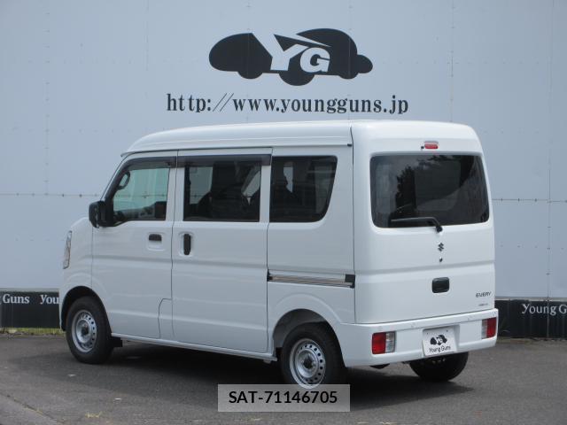 Suzuki EVERY 2026-07 8360539-11