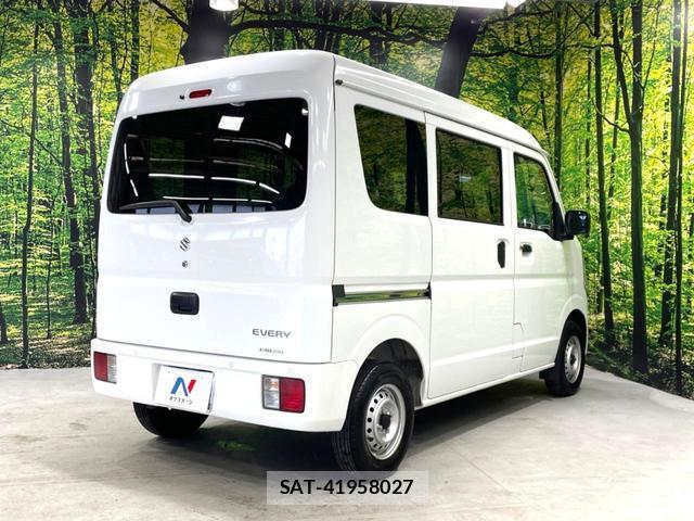 Suzuki EVERY 2023-01 8362059-16