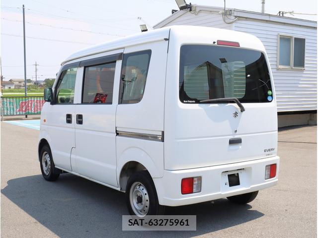 Suzuki EVERY 2014-12 8362889-7