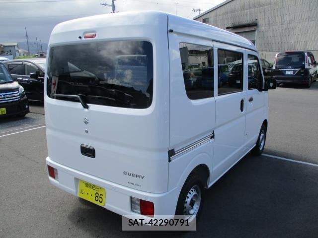 Suzuki EVERY 2026-07 8362916-6