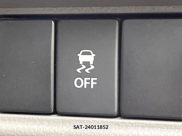 Suzuki EVERY 2023-07 8363035-6