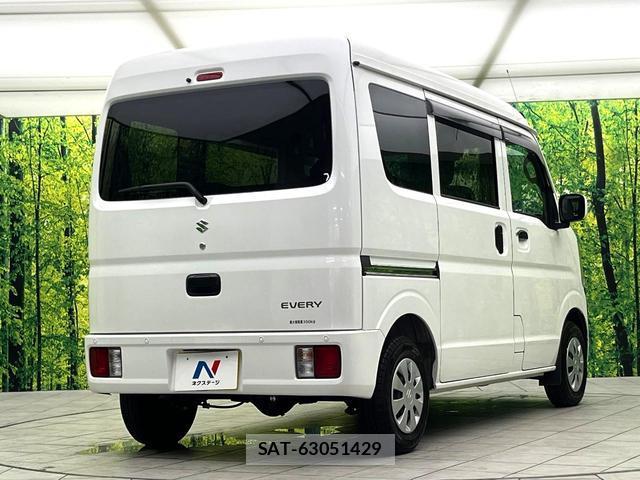 Suzuki EVERY 2025-04 8363242-16