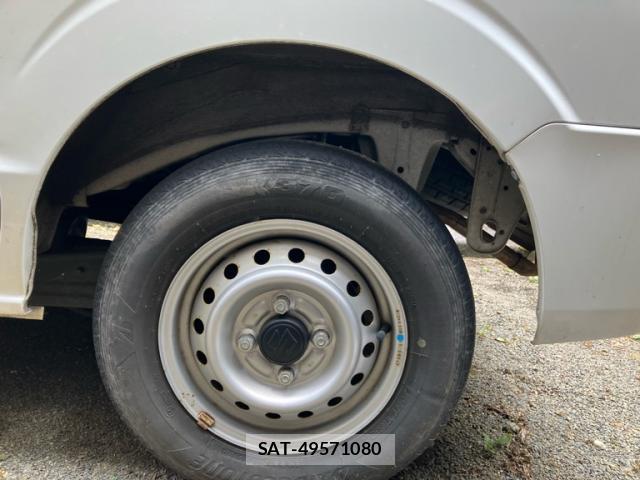 Suzuki EVERY 2019-07 8363320-6
