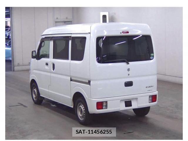 Suzuki EVERY 2015-03 8363326-1