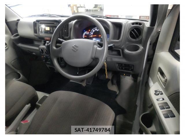 Suzuki EVERY 2019-06 8363337-1