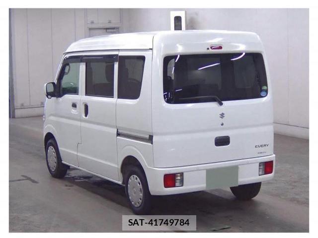 Suzuki EVERY 2019-06 8363337-2