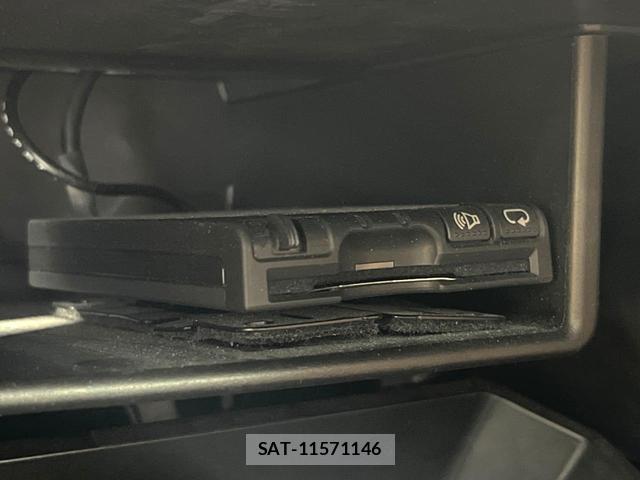 Subaru EXIGA CROSSOVER 2015-04 8362792-5