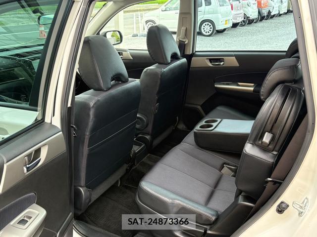 Subaru EXIGA 2009-12 8360887-14