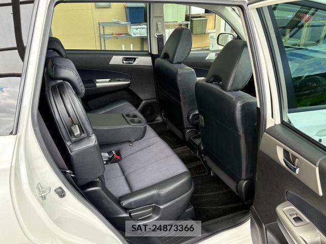 Subaru EXIGA 2009-12 8360887-18