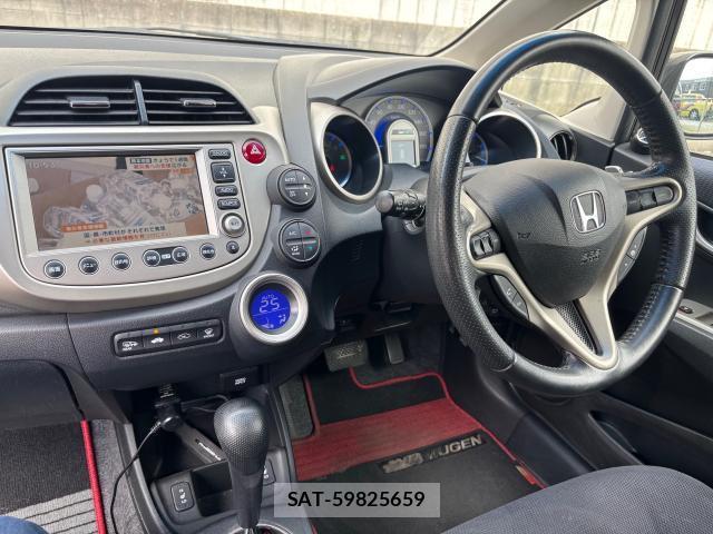 Honda FIT HYBRID 2011-11 8361717-4