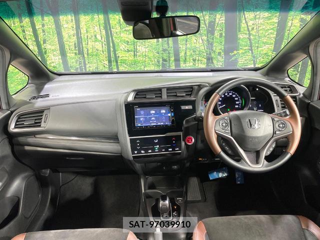 Honda FIT HYBRID 2017-11 8362394-1