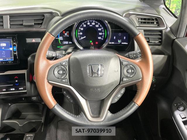 Honda FIT HYBRID 2017-11 8362394-10