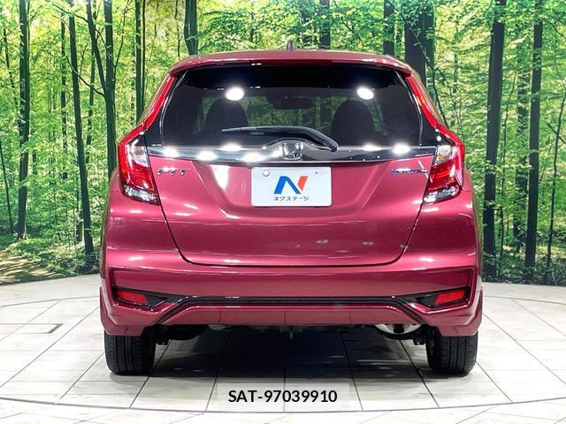Honda FIT HYBRID 2017-11 8362394-14