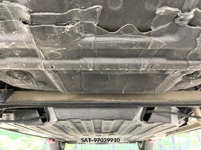 Honda FIT HYBRID 2017-11 8362394-18