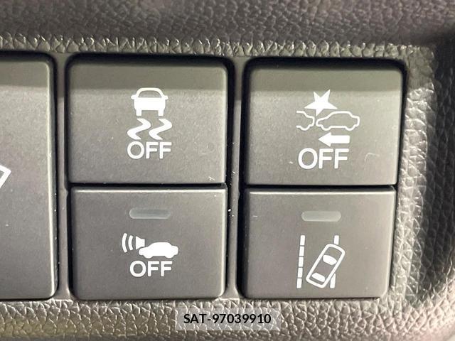Honda FIT HYBRID 2017-11 8362394-3