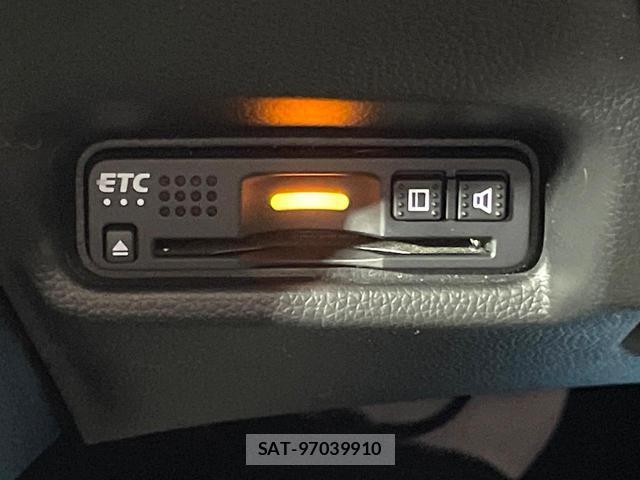 Honda FIT HYBRID 2017-11 8362394-5