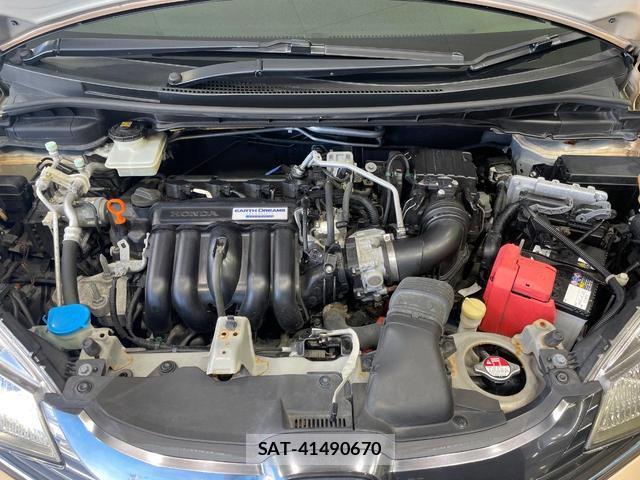Honda FIT HYBRID 2014-07 8363047-18
